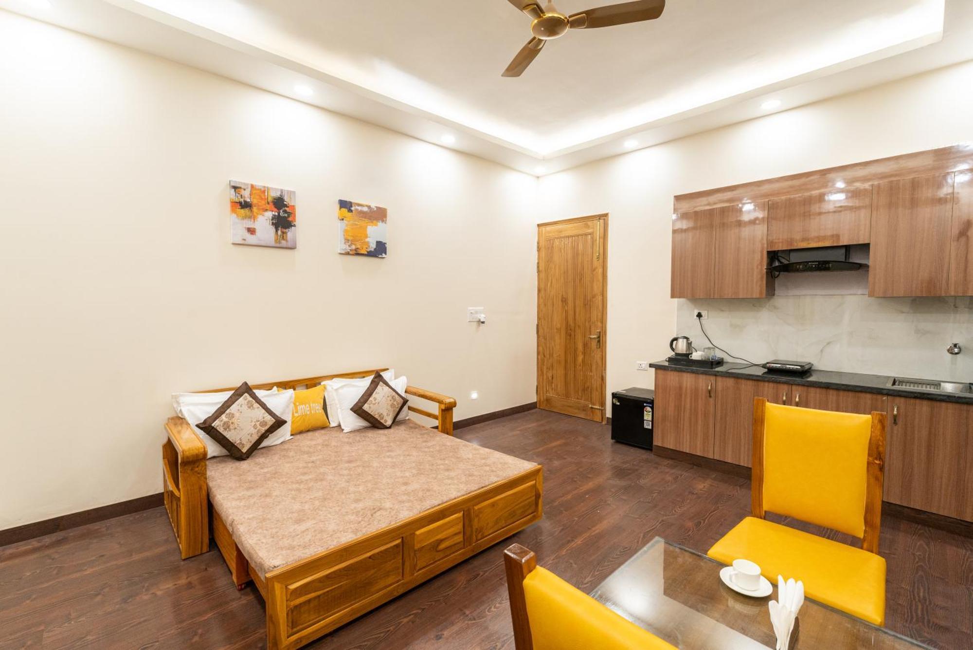 Lime Tree Hotel & One Bhk Serviced Apartment Noida - Sector 50 Metro Exterior photo